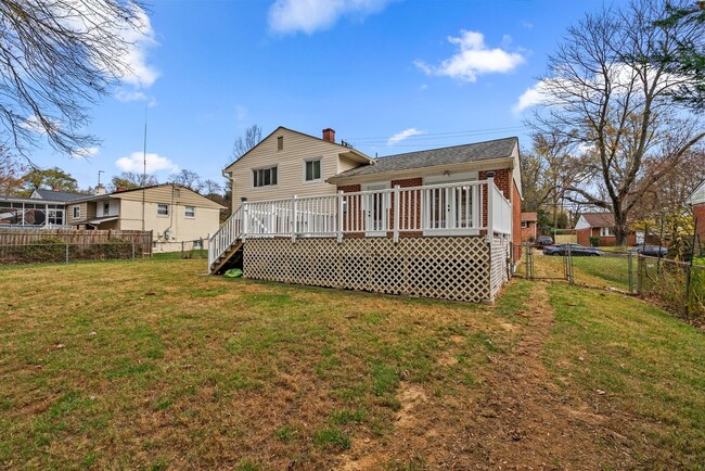 Building Photo - 3 Bed 3 Bath - Silver Spring Split Level -...