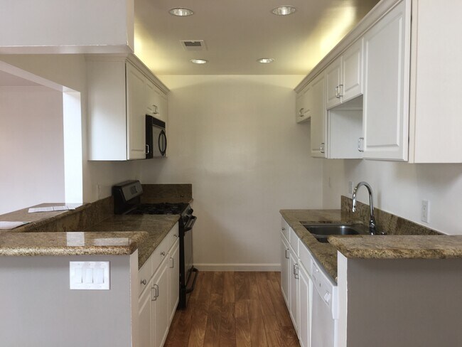 Building Photo - 21529 Saticoy St