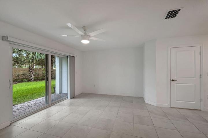 Building Photo - 6851 Broadwater Ln