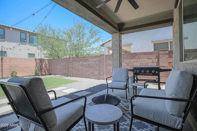 Building Photo - 8820 W Lamar Rd