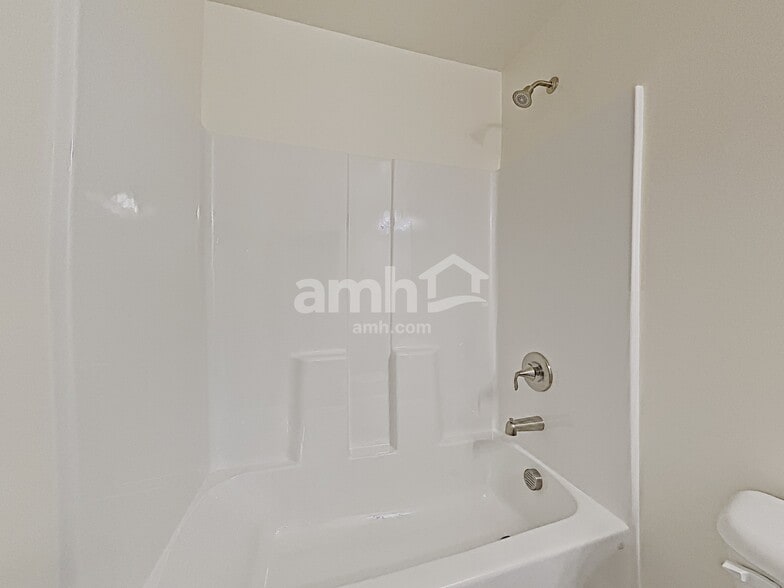 Building Photo - 568 Woodall Rd