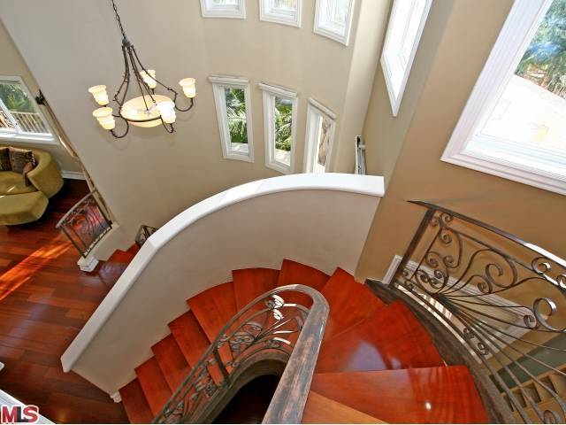 Building Photo - 933 15th Street