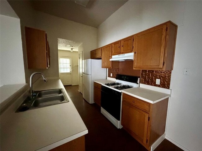 Building Photo - 1510 S Medina St