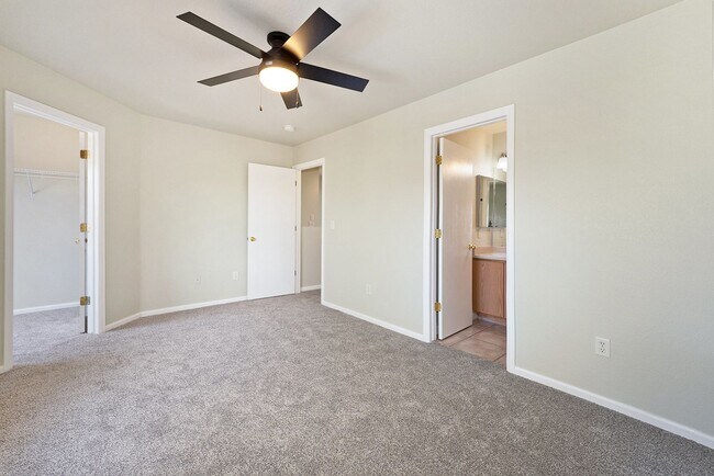 Building Photo - Lovely 4 Bed/2 Bath Home Available in Thornton