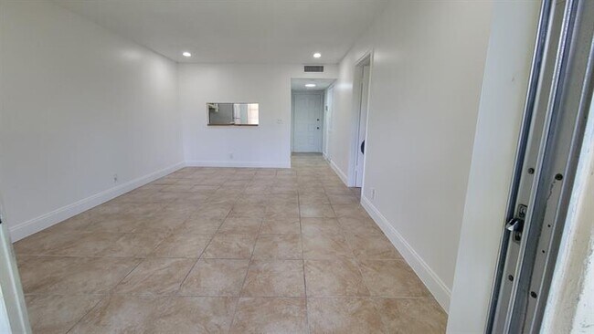 Building Photo - 3674 N University Dr