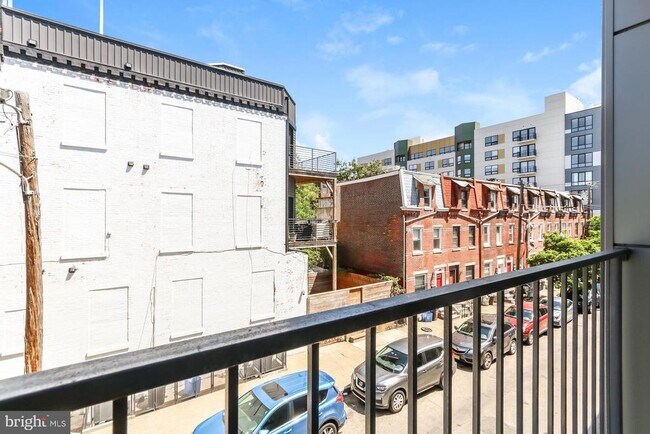 Building Photo - 917 N 15th St