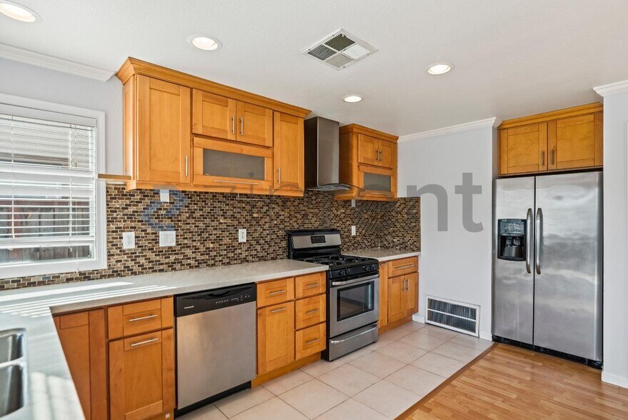 Building Photo - 3142 Boulders Ct