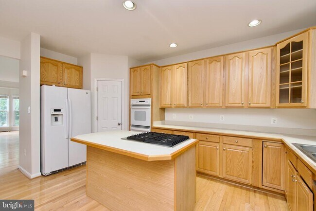 Building Photo - 8393 Jovin Cir