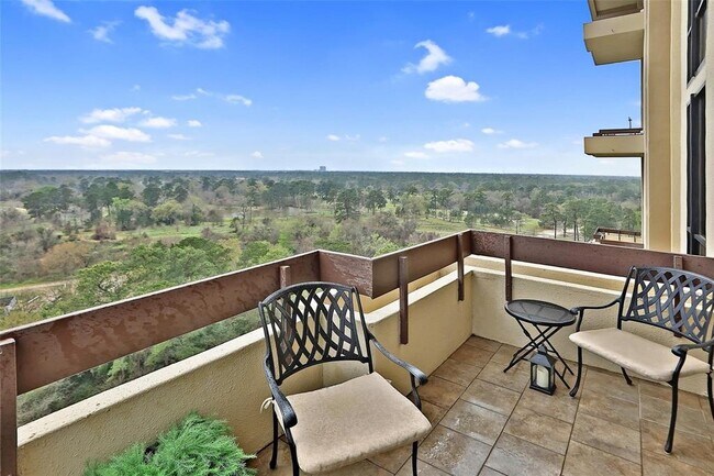 Building Photo - 14655 Champion Forest Dr Dr
