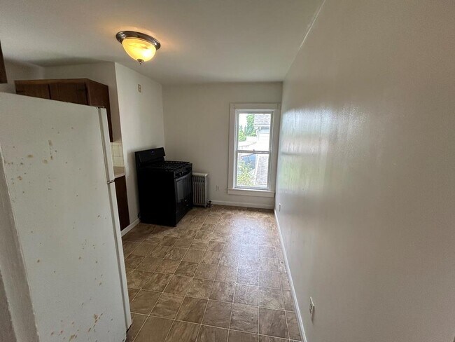 Building Photo - 237 Scottwood Ave