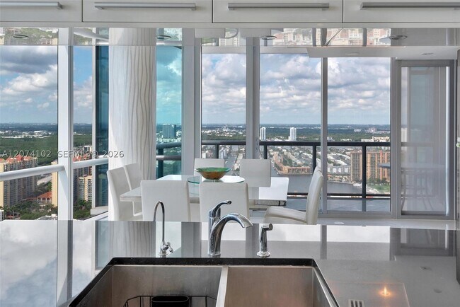 Building Photo - 17121 Collins Ave