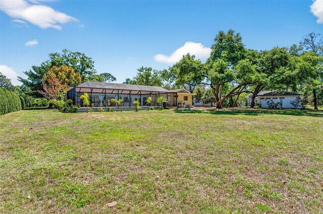 Building Photo - 2111 Paddock Cir