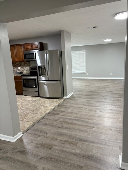 Building Photo - 4246 Redonda Ln