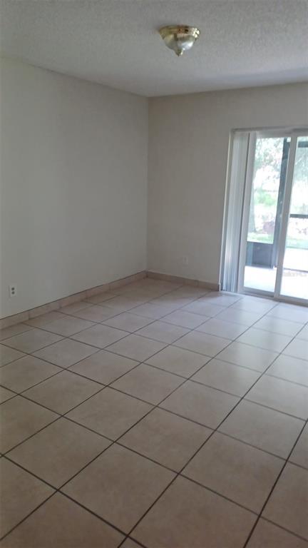 Building Photo - 2401 Barley Club Dr