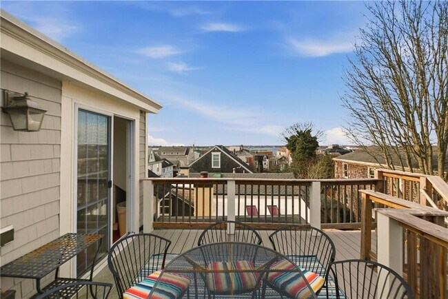 Building Photo - 38 Pope St