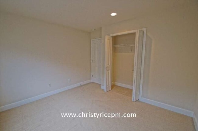 Building Photo - 308 239th Way SE