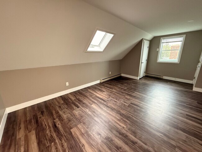 Building Photo - 70 3rd St