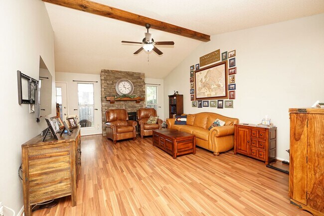 Building Photo - Bluewater Bay Four Bedroom House