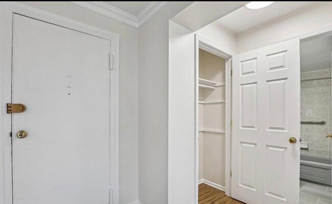 Building Photo - 4360 Ivymount Ct