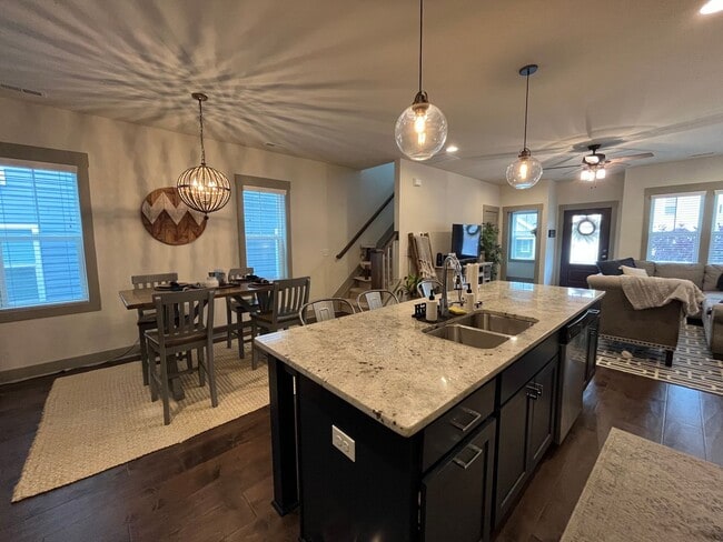 Building Photo - Incredible 3BD, 2.5BA Home in Wendell Fall...