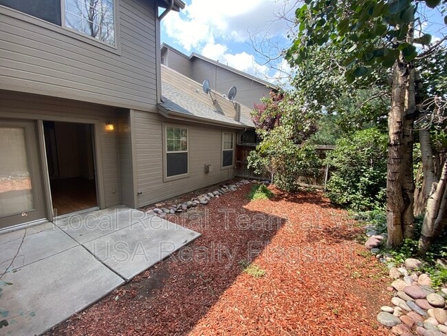 Building Photo - 5324 E Boulder Run Dr
