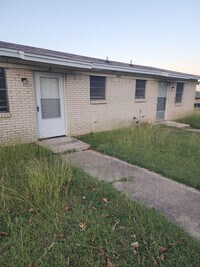 Building Photo - 405 Robertson Ave