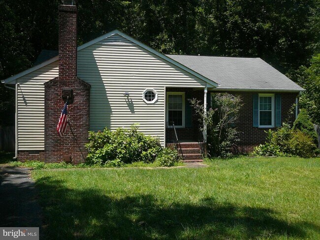 Building Photo - 231 Vine Pl