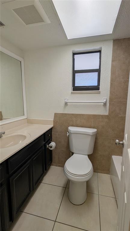 Building Photo - 874 Dolphin Ave NW