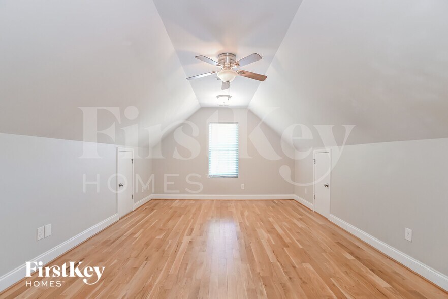 Building Photo - 5821 Parkstone Drive