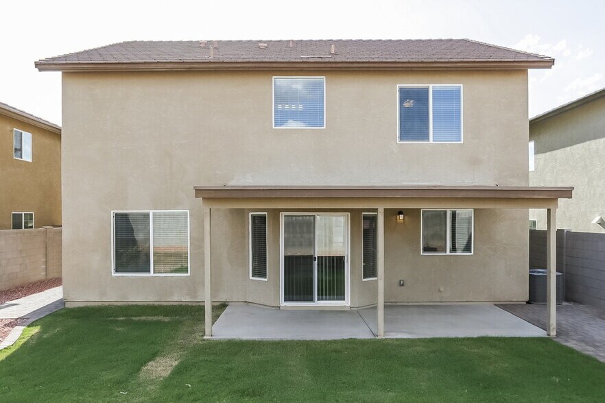 Building Photo - 5809 S 27th Ln