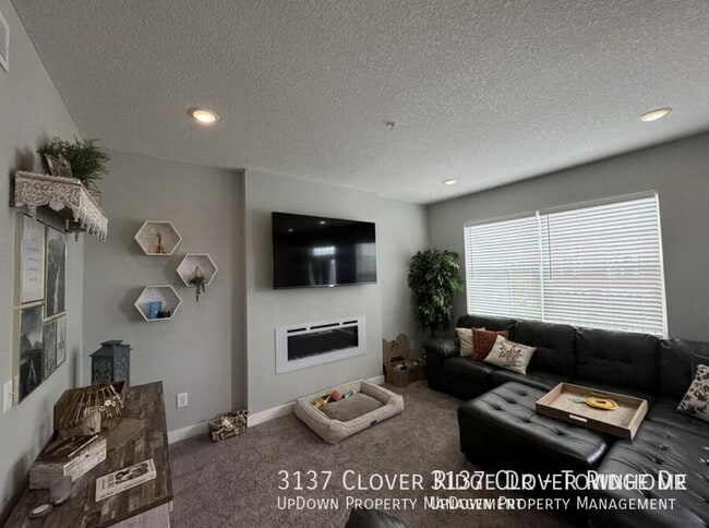 Building Photo - 3137 Clover Ridge Dr