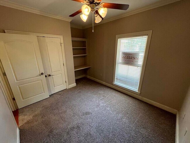 Building Photo - 3995 Water Oak Dr