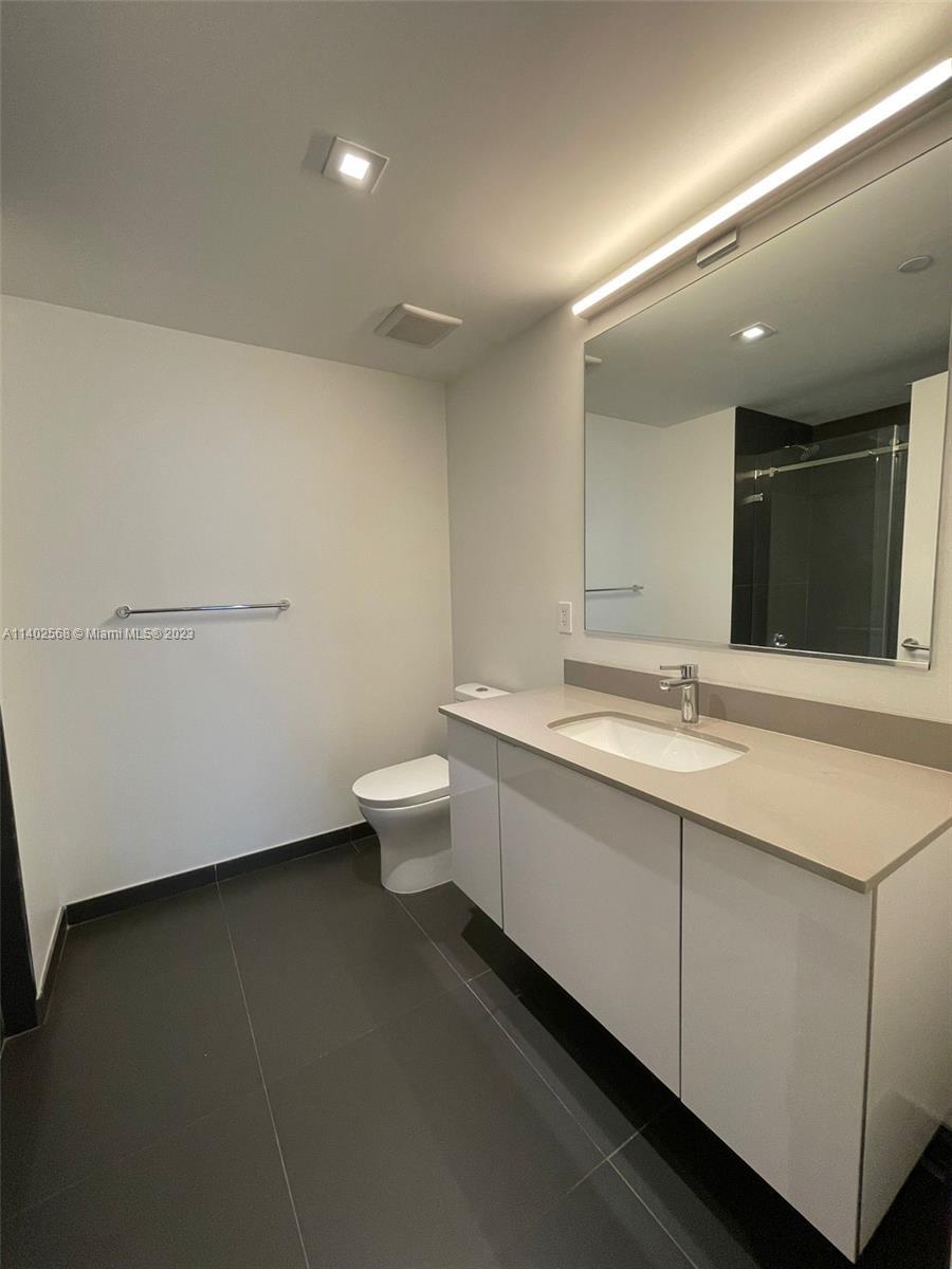 Main Bathroom - 1600 NE 1st Ave