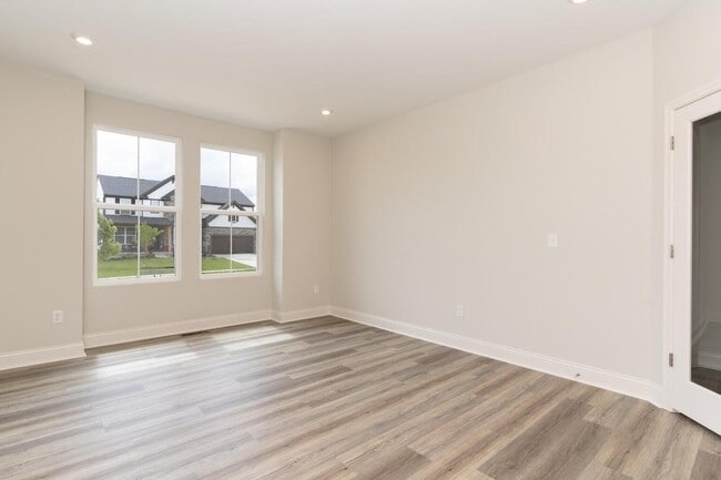 Building Photo - 5852 Stillwater Ln