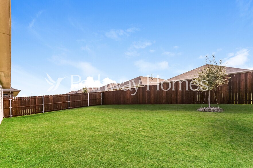 Building Photo - 8417 Hollymead Ln