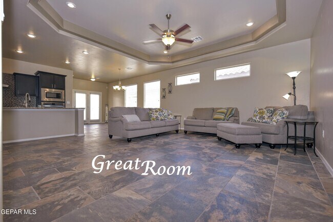 Building Photo - 270 Silver Hill