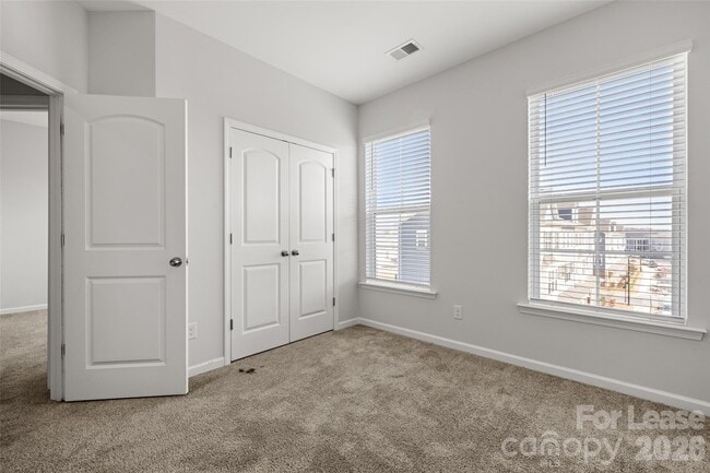 Building Photo - 6985 Waterstone Dr