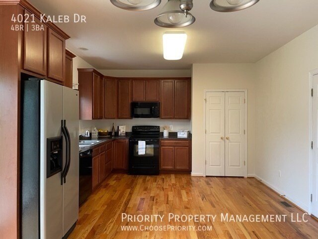 Building Photo - Gorgeous Home in Madison Village