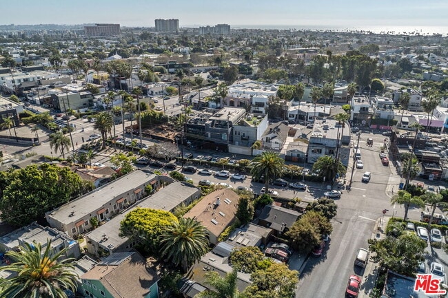 Building Photo - 1510 Electric Ave