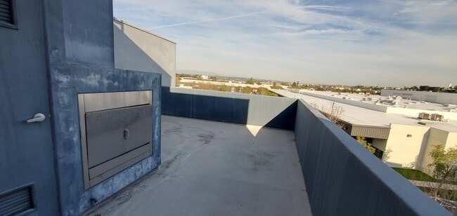 3rd Floor Patio off Master Bdrn - 5350 Playa Vista Dr
