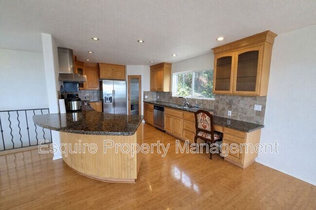 Building Photo - 1275 Buena Vista St