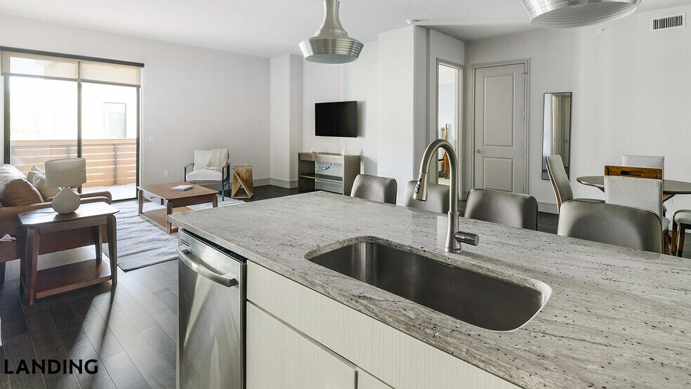 Building Photo - 1414 Wood Hollow Dr