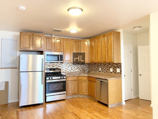 Building Photo - DUPONT STREET