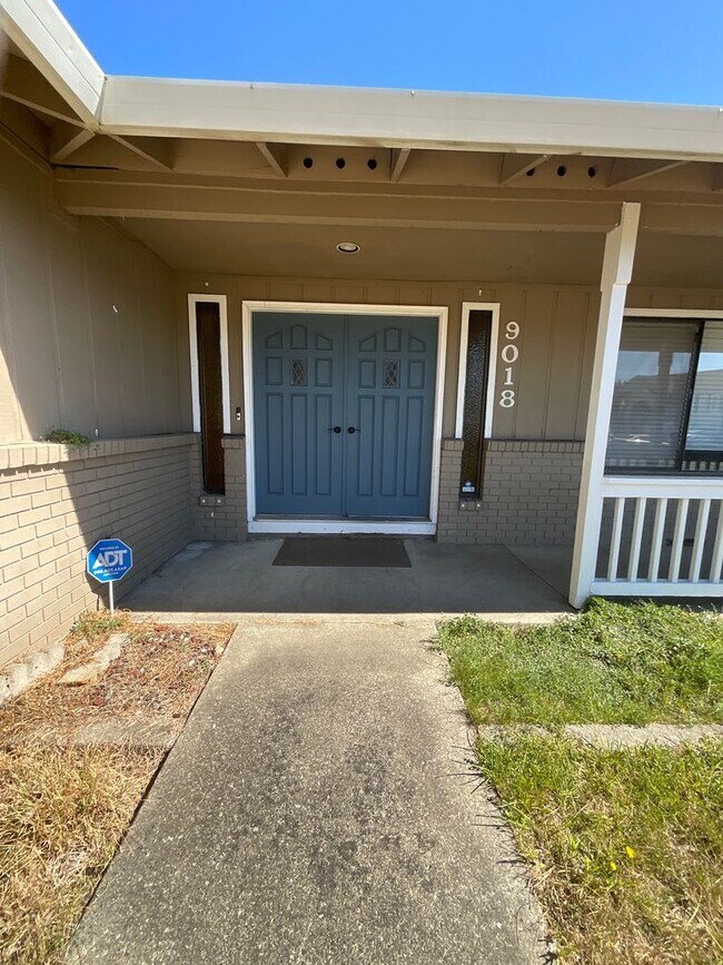 Building Photo - 9018 Andes Ct