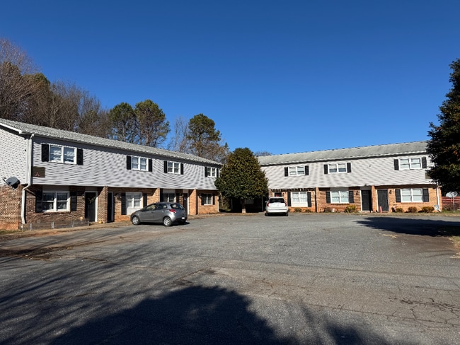 Building Photo - 178 Big Island Rd