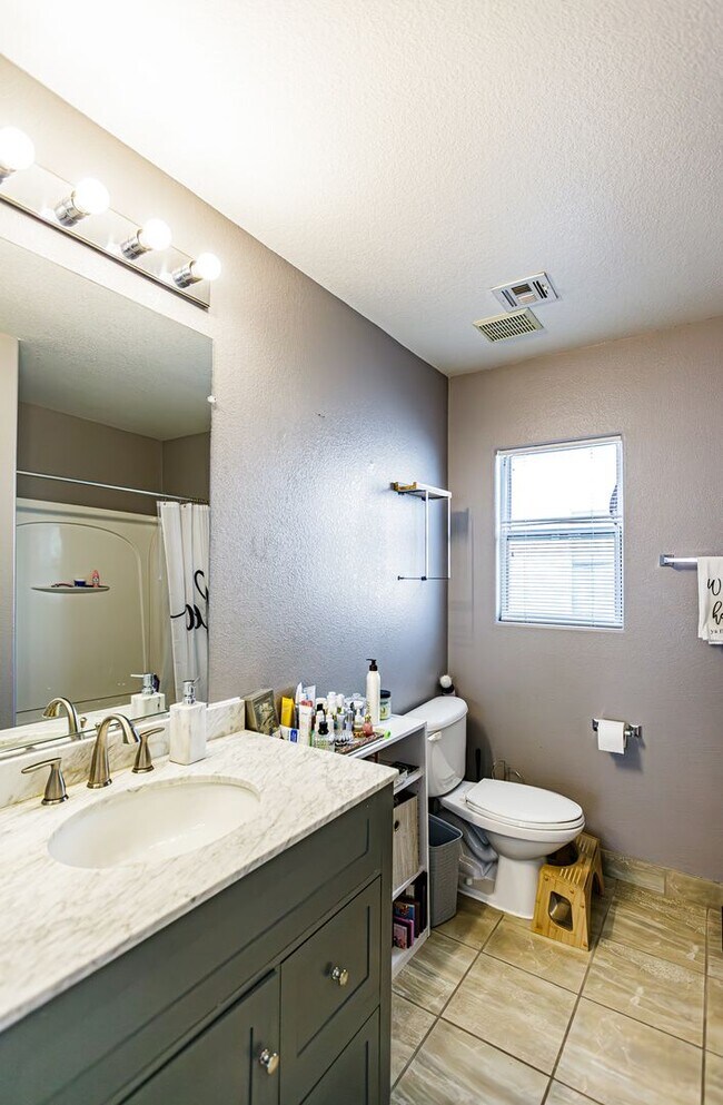 Building Photo - 2 Master Bedrooms