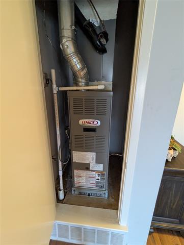 Building Photo - 2827 Cross Timbers Dr