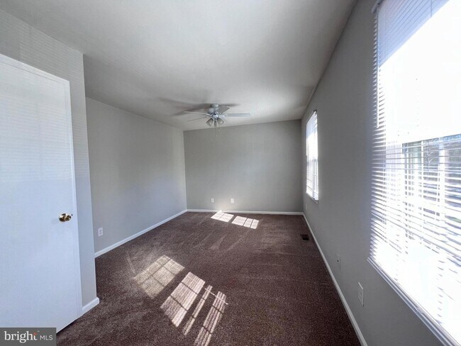 Building Photo - 13710 Autumn Vale Ct