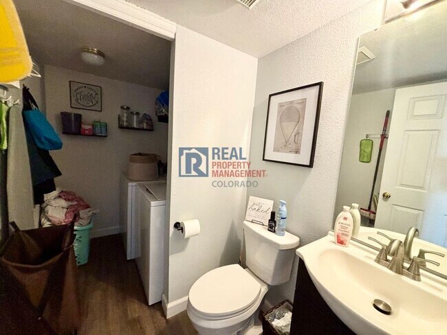 Building Photo - 17627 Cornish Pl