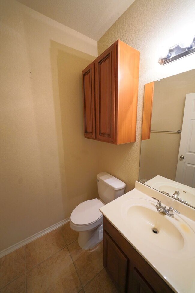 Building Photo - Immaculate Rental Now Available in Cibolo!...